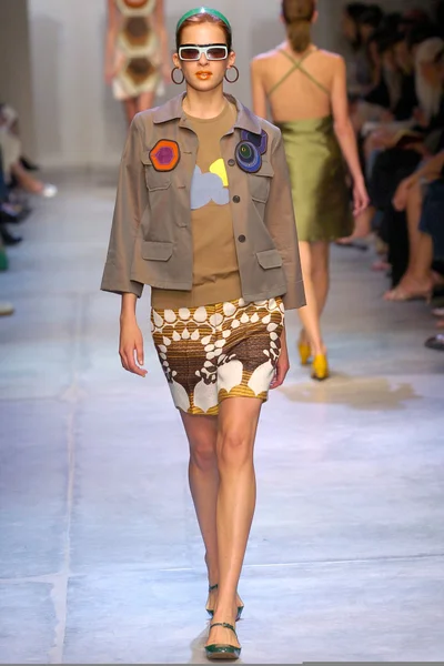Look 24
